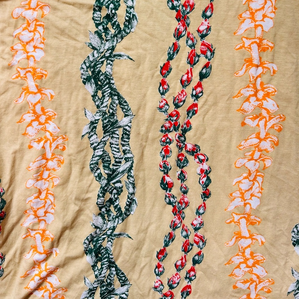 ✖️ SOLD ✖️ on Mercari! Alohiwai Lokelani Dress